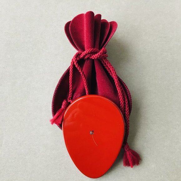 New Wajima lacquer Hand mirror, Handcrafte Mother of Pearl Inlay of lucky clover - Picture 6 of 7